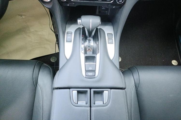 本田 冠道 2020款 240TURBO 两驱智享版中控内饰18