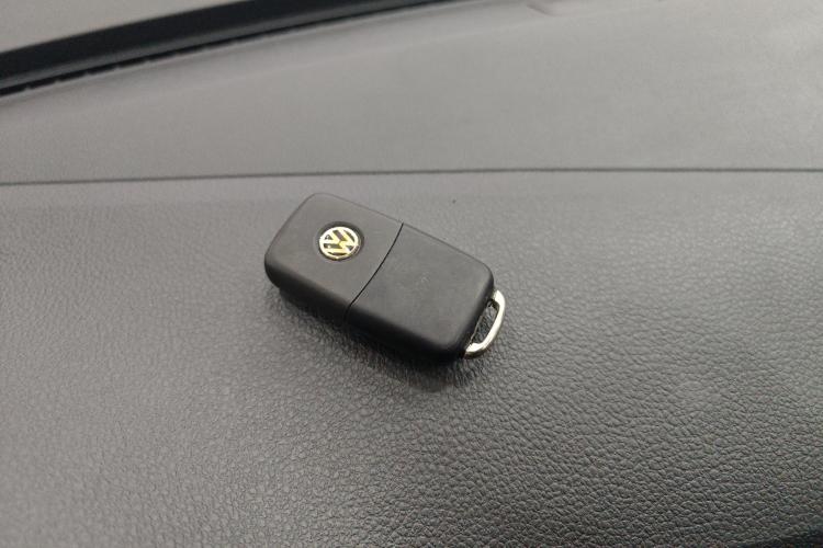 大众 朗逸 2017款 1.6L 手动舒适版中控内饰11