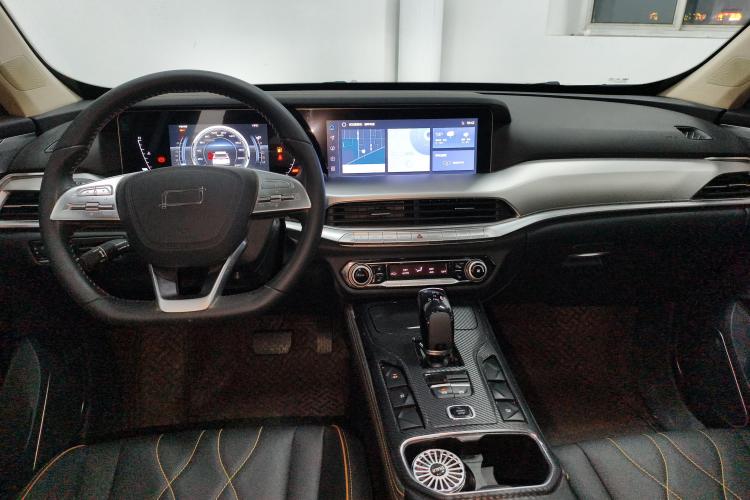 奔腾T77 2023款 1.5T 自动豪华型中控内饰12