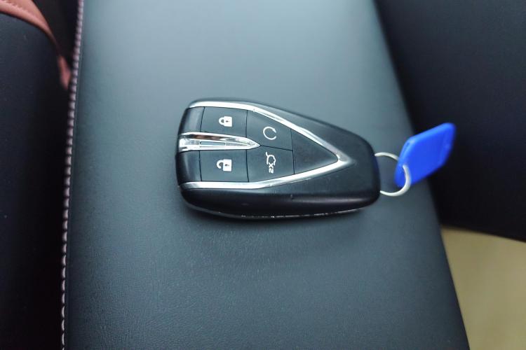 长安 逸动 2023款 畅享版 PLUS 蓝鲸NE 1.4T GDI DCT尊贵版中控内饰11