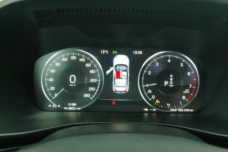 沃尔沃XC40 2021款 T3 智行时尚版中控内饰14