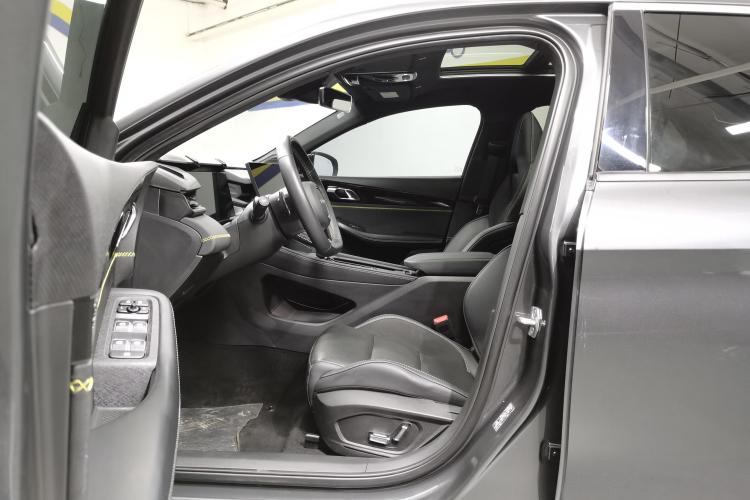 领克03 2023款 1.5TD DCT劲Pro中控内饰19