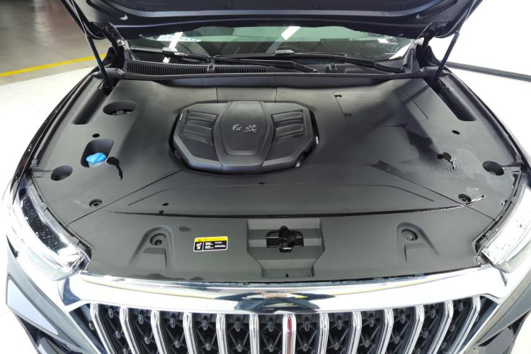 红旗HS5 2022款 改款 2.0T 智联旗享版机舱底盘24