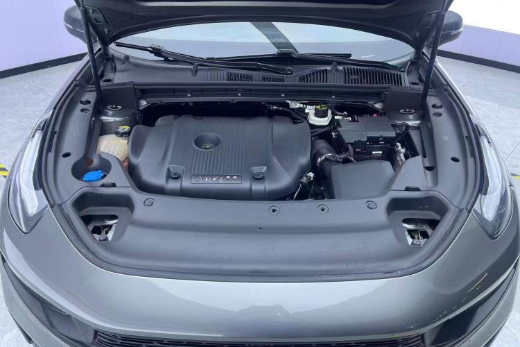 领克03 2021款 2.0TD 自动劲Plus机舱底盘24