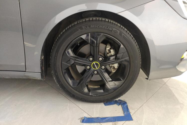 荣威i6 MAX 2020款 300TGI 自动爽酷天幕版车身外观10