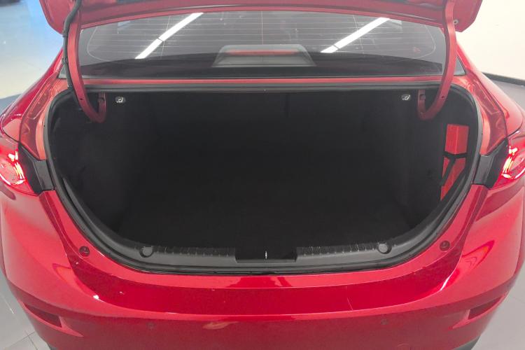 马自达3 昂克赛拉 2017款 三厢 1.5L 自动豪华型 国V机舱底盘23