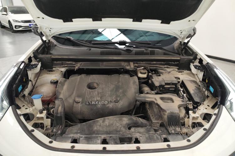 领克05 2022款 2.0TD 四驱劲Halo机舱底盘24