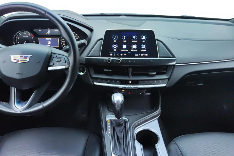 凯迪拉克CT4 2021款 28T 豪华型中控内饰16