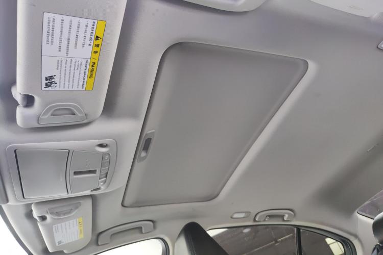 英菲尼迪Q50L 2022款 2.0T 舒适版中控内饰22