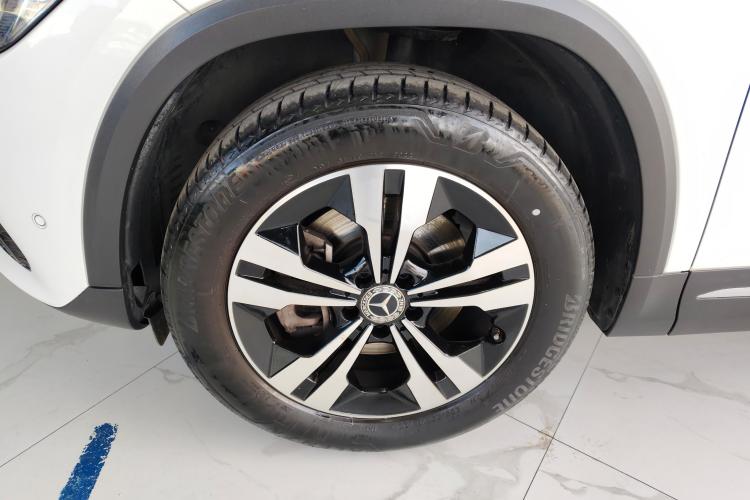 奔驰GLA 2023款 GLA 220车身外观10