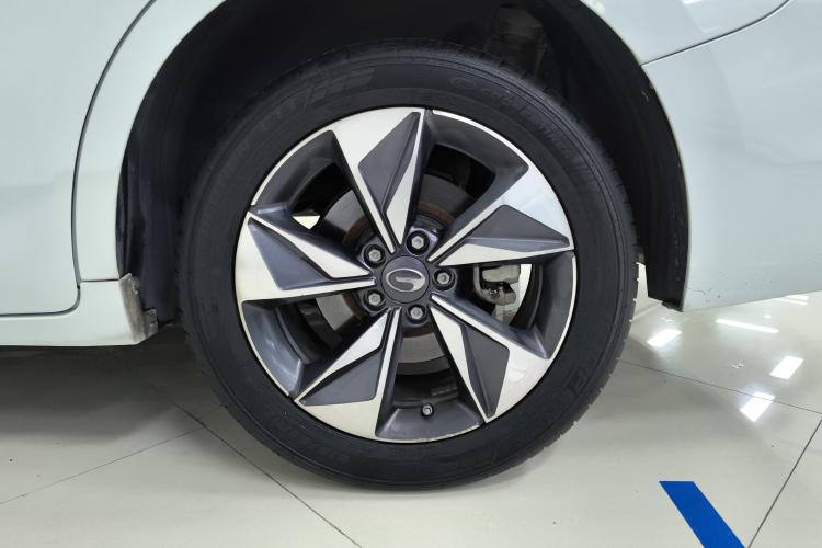 广汽传祺 传祺M6 2021款 PRO 270T DCT豪华版车身外观10