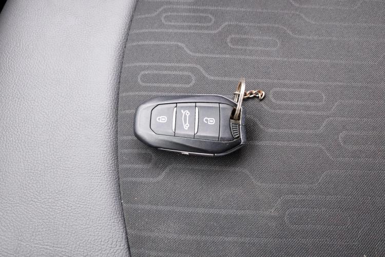 雪铁龙C3-XR 2018款 230THP 自动智能型中控内饰11