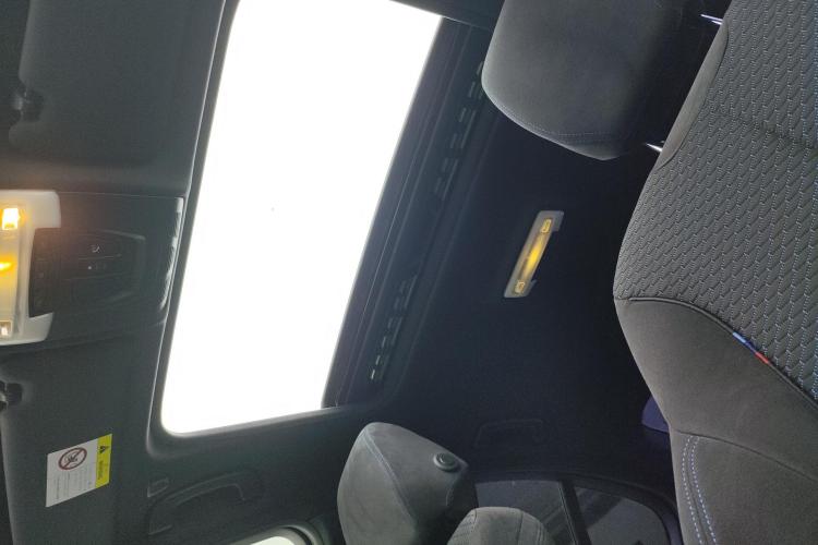 宝马3系 2017款 320i M运动型中控内饰22