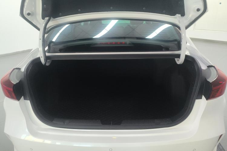 长安 逸动 2022款 PLUS 蓝鲸NE 1.4T GDI DCT尊贵版机舱底盘23