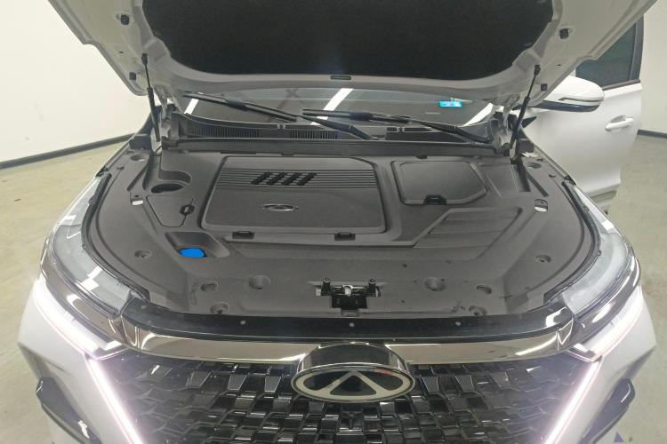 奇瑞 瑞虎8 PRO 2024款 冠军版 390T 两驱巅峰版 5座机舱底盘24