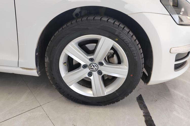 大众 高尔夫 2016款 1.6L 自动舒适型车身外观10