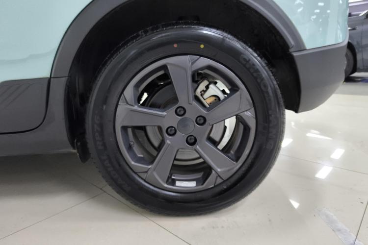 吉利几何E萤火虫 2023款 401KM 闪电虎 5座车身外观10