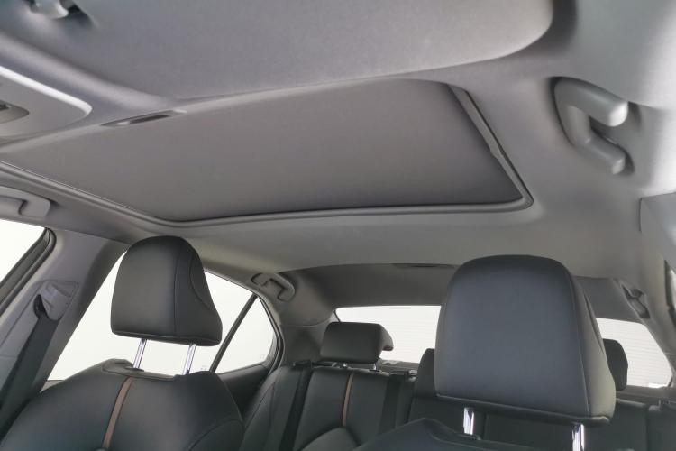 丰田 凯美瑞 2023款 双擎 2.5HGVP 领先版中控内饰22