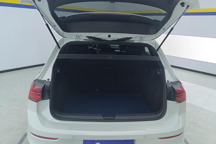 大众 高尔夫 2023款 改款 280TSI DSG R-Line Lite机舱底盘23