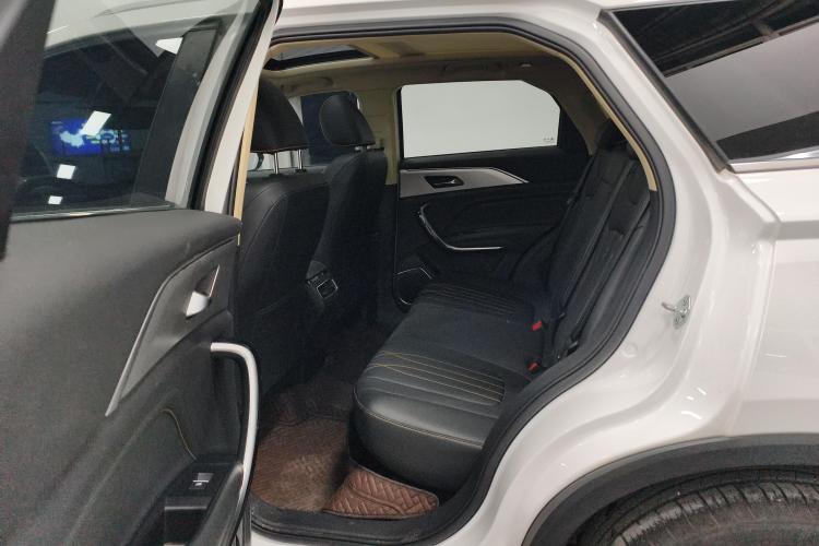 奔腾T77 2023款 1.5T 自动豪华型中控内饰21