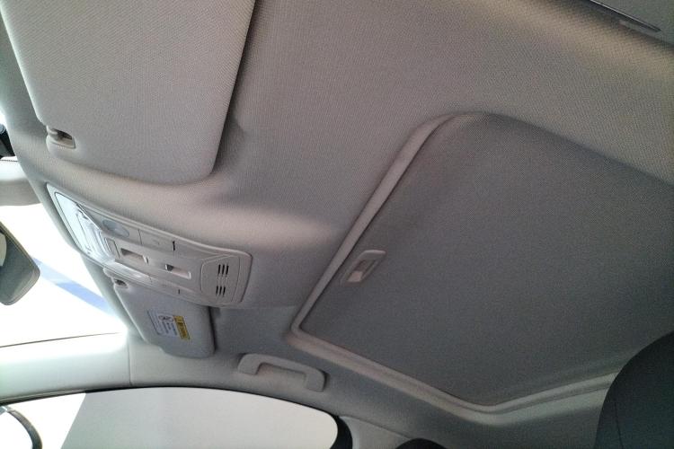 红旗H5 2022款 经典款 1.5T DCT旗悦版中控内饰22