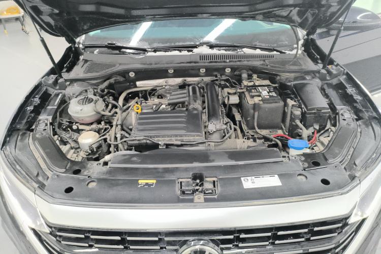 大众 帕萨特 2023款 改款 280TSI 商务版机舱底盘24