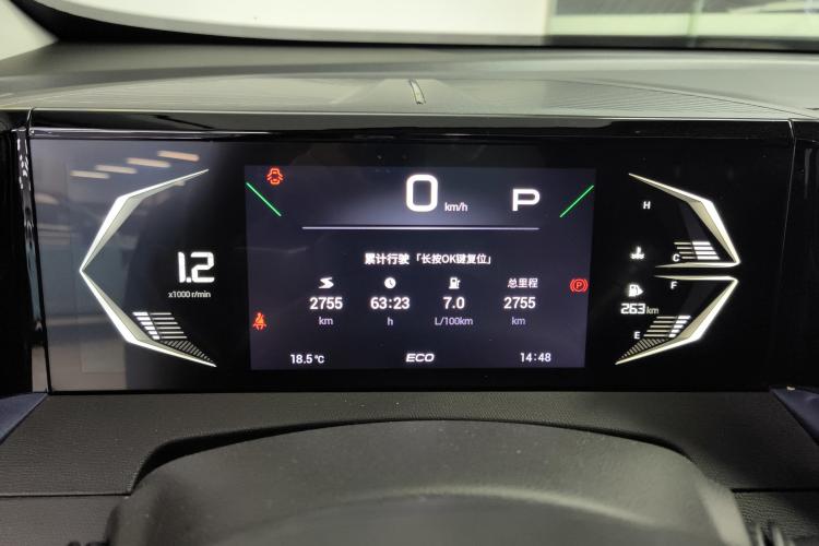 广汽传祺 传祺GS3 2023款 影速 270T 劲享版中控内饰14