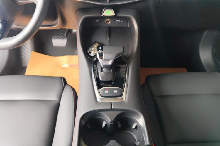 名爵 MG5 2025款 300TGI 全球旗舰版中控内饰18