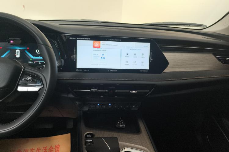 长安X7 PLUS 2024款 1.5T 自动尊耀型 7座中控内饰16