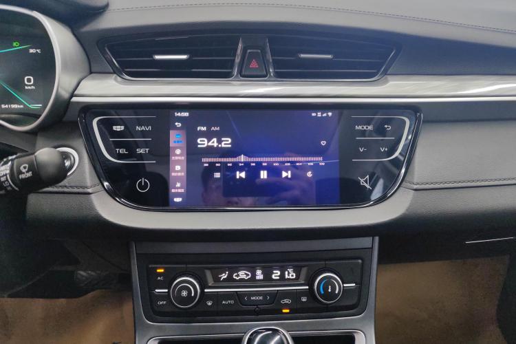 吉利汽车 帝豪 2019款 领军版 1.5L CVT向上互联型 国VI中控内饰16