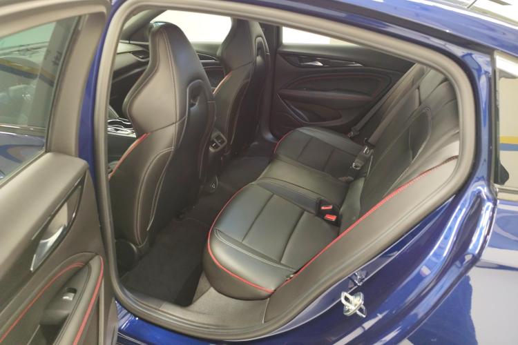 别克 君威 2020款 GS 28T 精英型中控内饰21