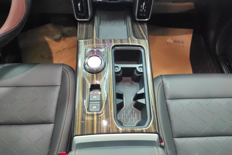 哈弗大狗 2024款 1.5T DCT边牧版中控内饰18