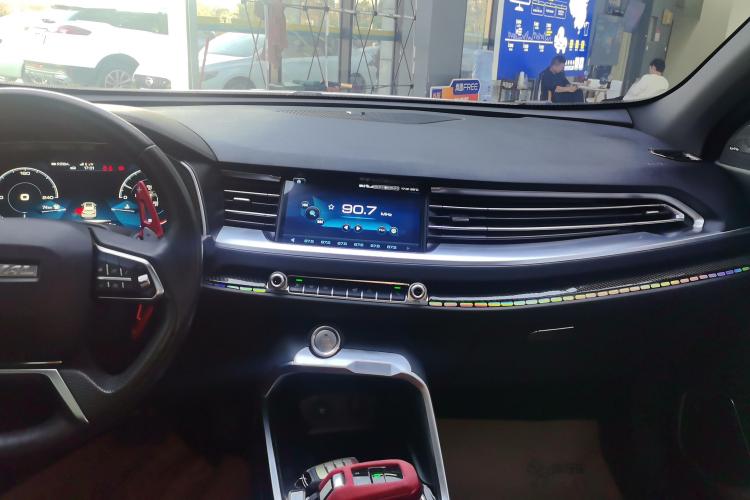 哈弗H6 2017款 蓝标 2.0T 自动两驱领尚型中控内饰16