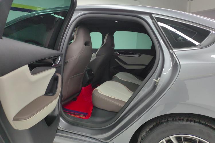 比亚迪 秦PLUS 2023款 冠军版 DM-i 55KM超越型中控内饰21