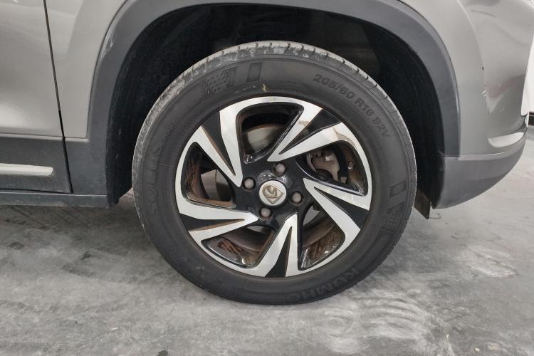 宝骏510 2017款 1.5L 自动豪华型车身外观10