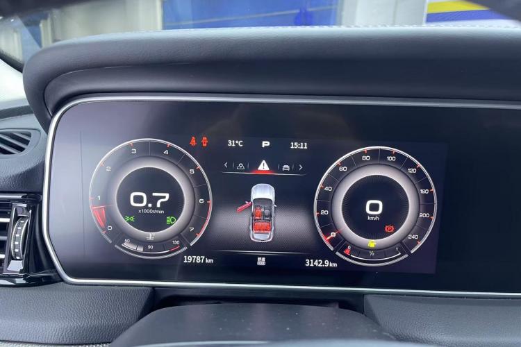 红旗HS5 2022款 改款 2.0T 智联旗享版中控内饰14