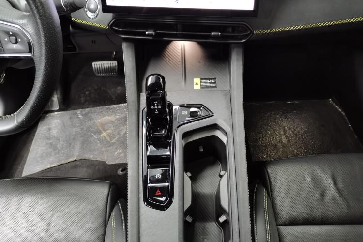 领克03 2023款 1.5TD DCT劲Pro中控内饰18