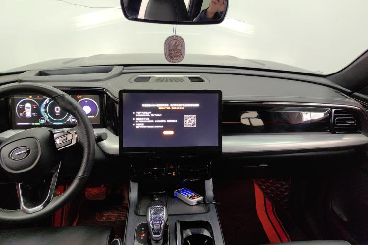 广汽传祺 传祺GS8 2022款 双擎系列 2.0TM 两驱尊贵版 （七座）中控内饰16