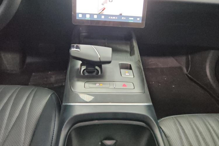 长安 逸动 2024款 1.5T GDI自动 旗舰型中控内饰18