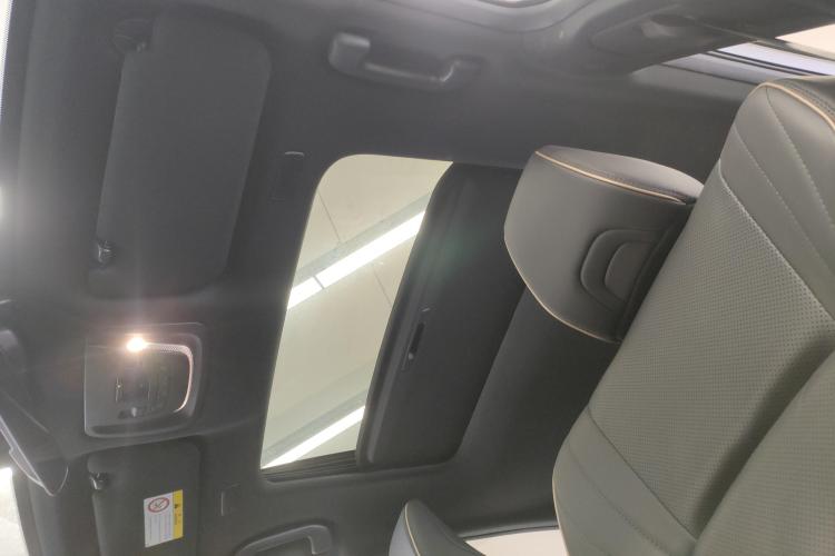 丰田 皇冠(进口) 2023款 2.5L SportCross HEV两驱尊贵版中控内饰22