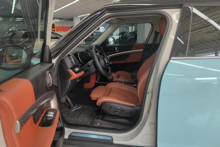 MINI Countryman 2022款 改款 2.0T COOPER S中控内饰19