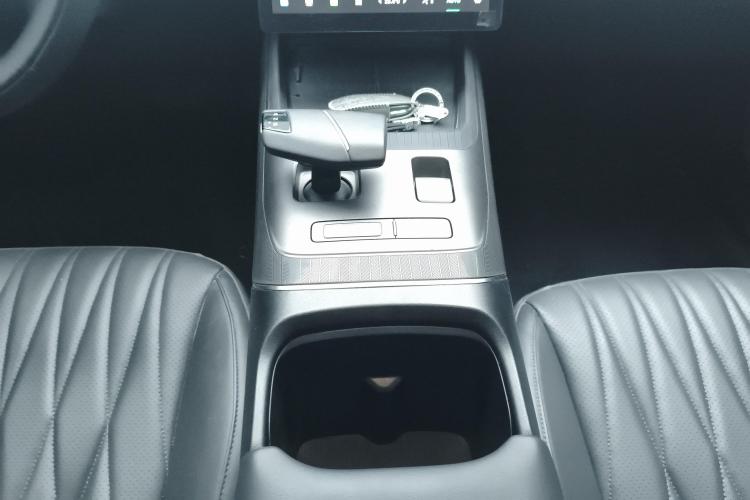 长安 逸达 2023款 蓝鲸NE 1.5T GDI DCT领航型中控内饰18