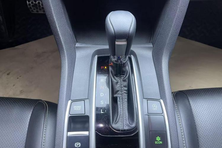 本田 思域 2019款 220TURBO CVT燃动版 国VI中控内饰18