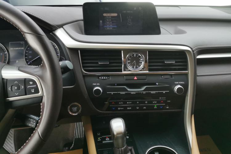 雷克萨斯RX 2016款 300 四驱典雅版 国V中控内饰16