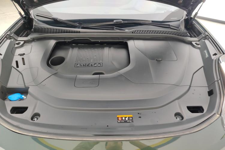 领克06 2023款 Remix 1.5T Hero机舱底盘24