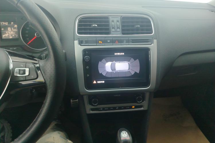 大众 2018款 1.5L Cross Polo 自动中控内饰16