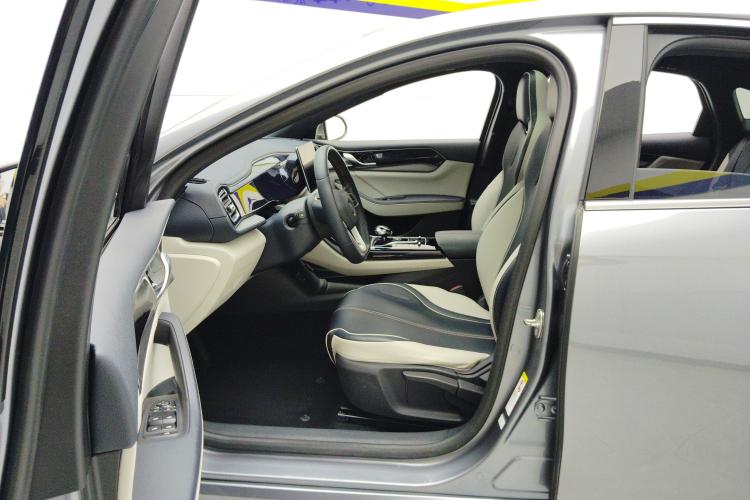 比亚迪 秦PLUS 2021款 DM-i 120KM 尊贵型中控内饰19