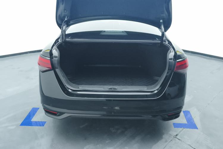 日产 轩逸 2023款 1.6L CVT悦享版机舱底盘23