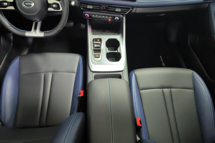 广汽传祺 传祺GS3 2023款 影速 270T 劲享版中控内饰18