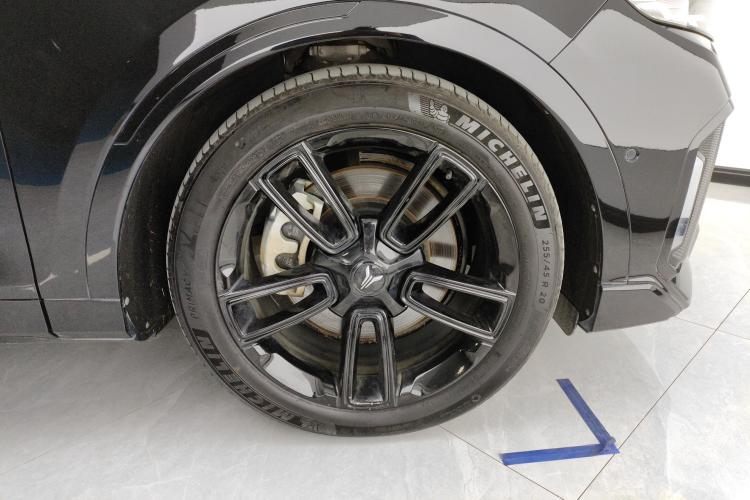 岚图汽车 岚图FREE 2024款 超长续航智驾版车身外观10